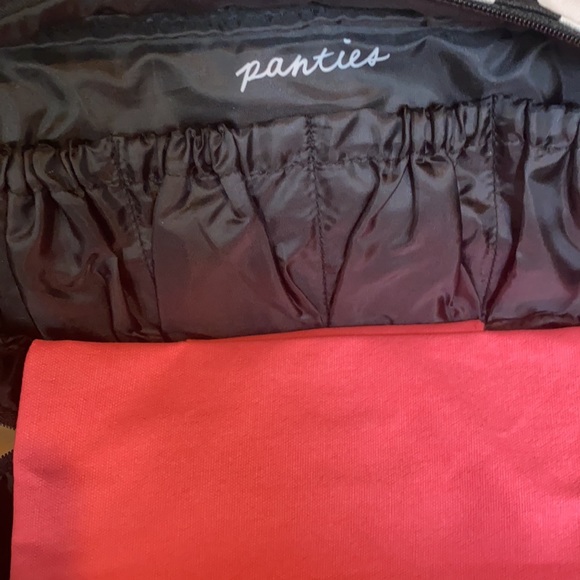 NWT bag for intimates. Perfect for travel and home - Picture 4 of 5